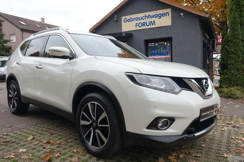Weiß Gebraucht 2017 Nissan X-Trail Tekna SUV | 17.900 € (Fairer Preis) - Bild 1/4