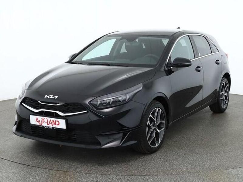 Neu Kia Ceed 140 PS (102 kW) 2025 Schwarz Kleinwagen
