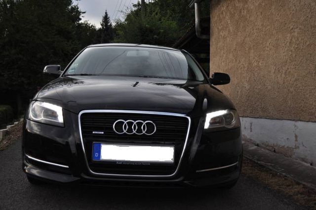 Gebraucht Audi A3 Sportback Attraction 140 PS (102 kW) 2011 Schwarz metallic Kleinwagen