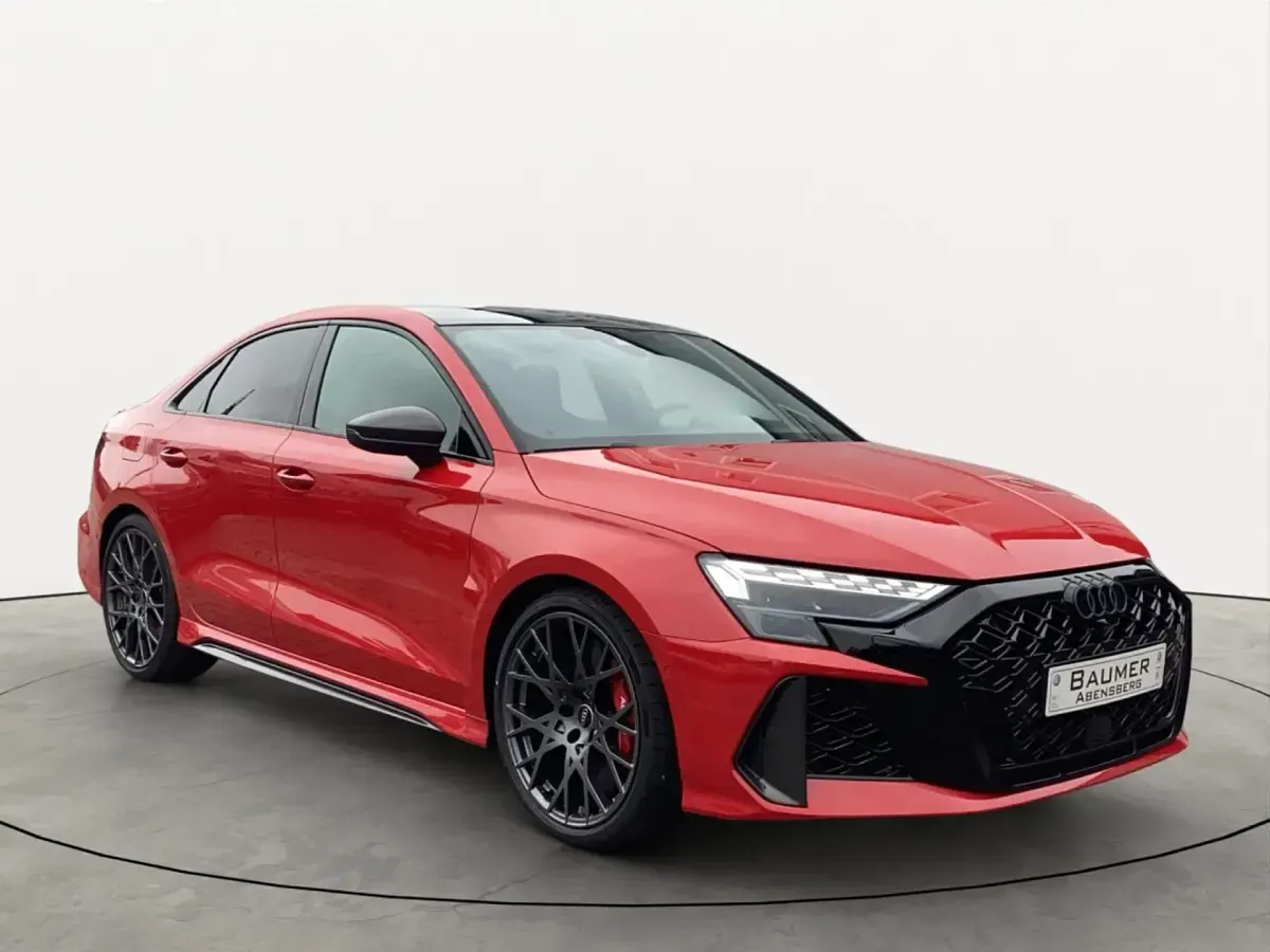Gebraucht Audi RS3 Sport 400 PS (294 kW) 2025 Rot Limousine