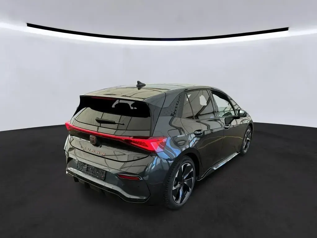 Gebraucht Cupra Born 150 kW (204 PS) 2023 Quasargrau Kleinwagen