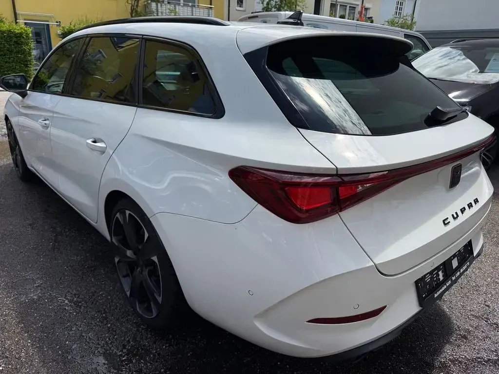 Gebraucht Cupra Leon VZ 300 PS (220 kW) 2022 Weiß Limousine