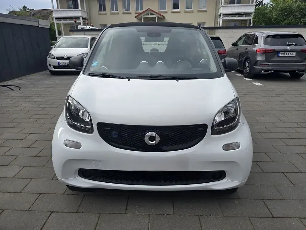 Gebraucht Smart ForTwo Electric Drive 60 kW (82 PS) 2018 Weiß Coupé