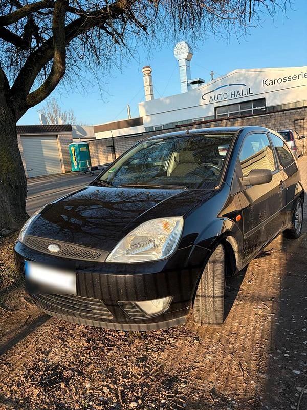 Gebraucht Ford Fiesta 60 PS (44 kW) 2005 Schwarz Kleinwagen