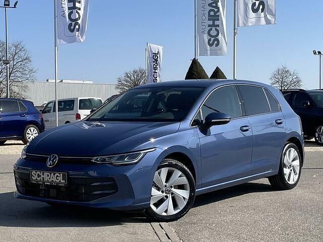 Neu VW Golf VIII Life 150 PS (110 kW) 2025 Anemonenblau metallic Limousine