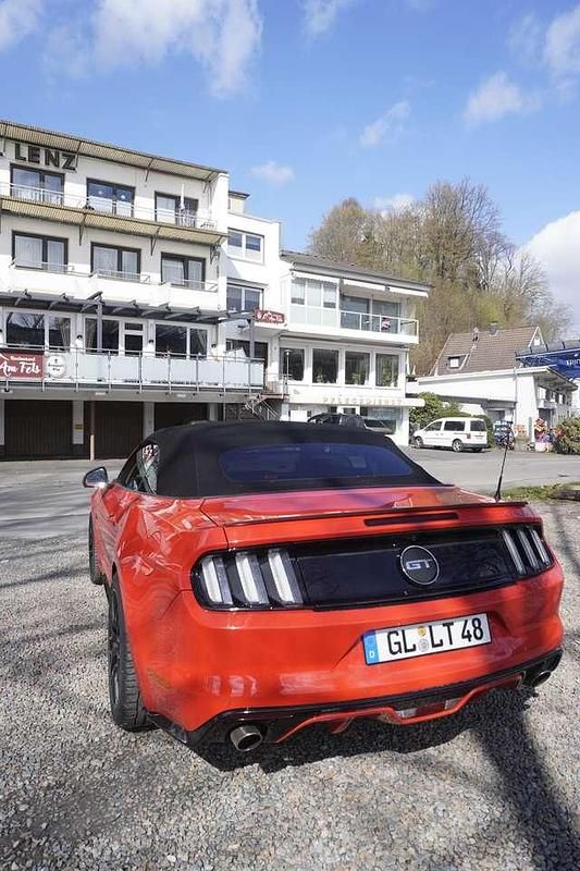 Gebraucht Ford Mustang GT 421 PS (309 kW) 2016 Rot Cabrio