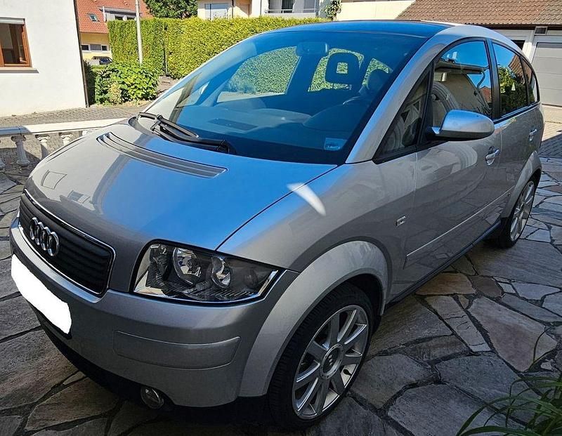 Silber Gebraucht 2002 Audi A2 S-Line Kleinwagen | 6.300 € - Bild 1/4