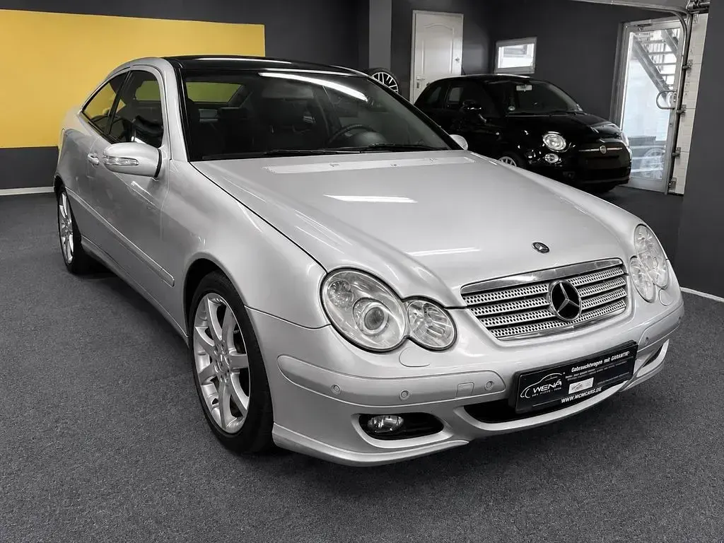 Gebraucht Mercedes C180 143 PS (105 kW) 2004 Silber Coupé