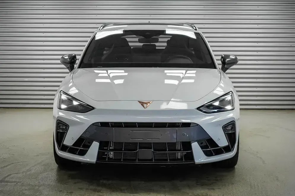 Gebraucht Cupra Leon VZ 333 PS (244 kW) 2025 Glacial white metallic (2y) Kombi