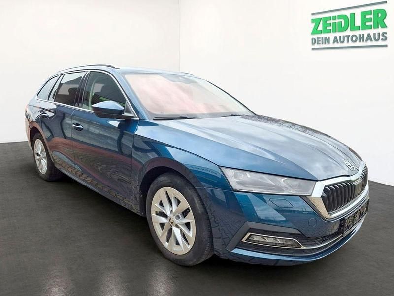 Gebraucht Skoda Octavia First Edition 150 PS (110 kW) 2020 Lavablau Kombi
