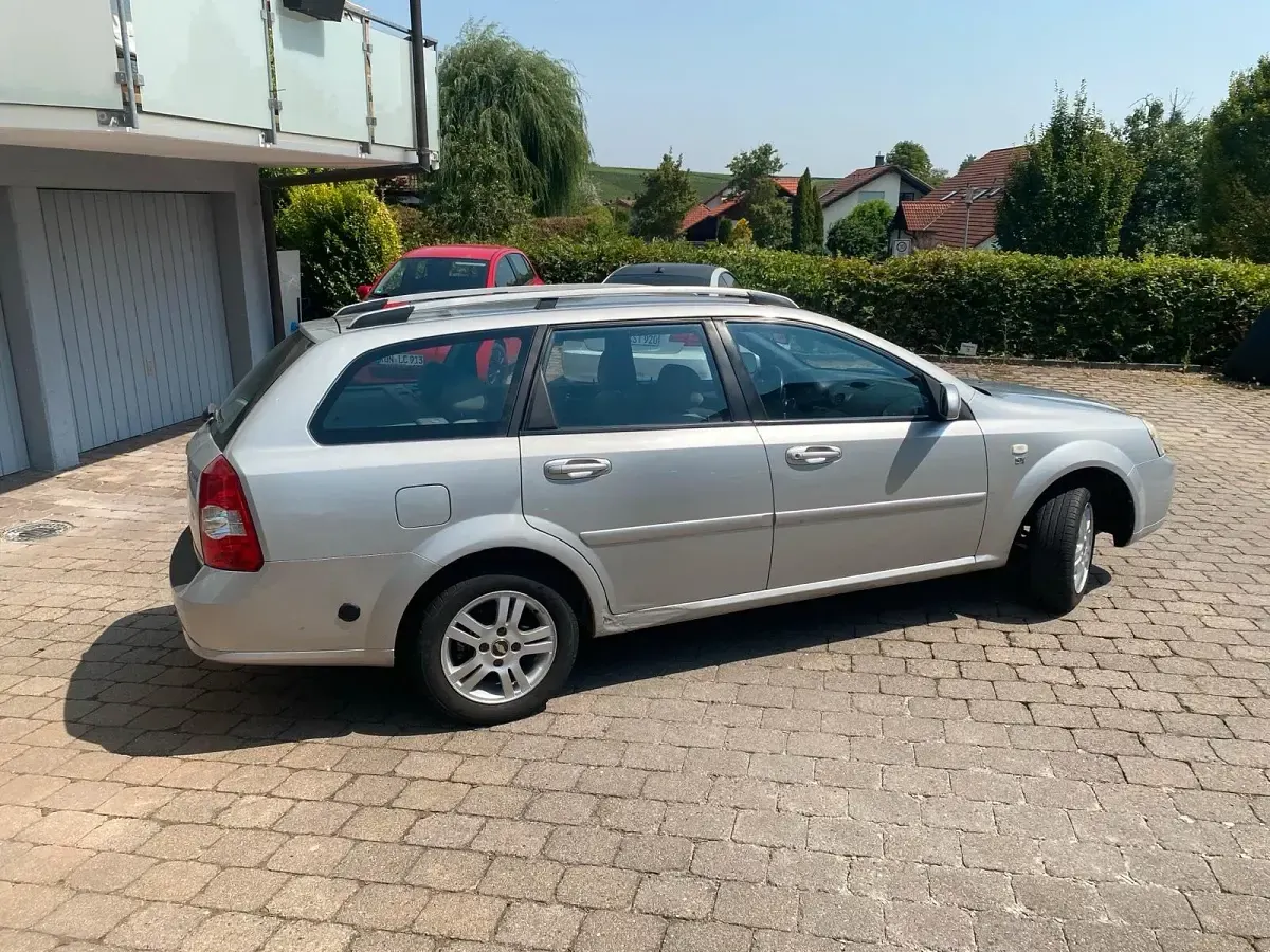 Gebraucht Chevrolet Nubira 109 PS (80 kW) 2008 Grau Kombi