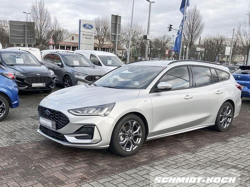 Gebraucht Ford Focus ST-Line X 155 PS (114 kW) 2024 Silber Limousine