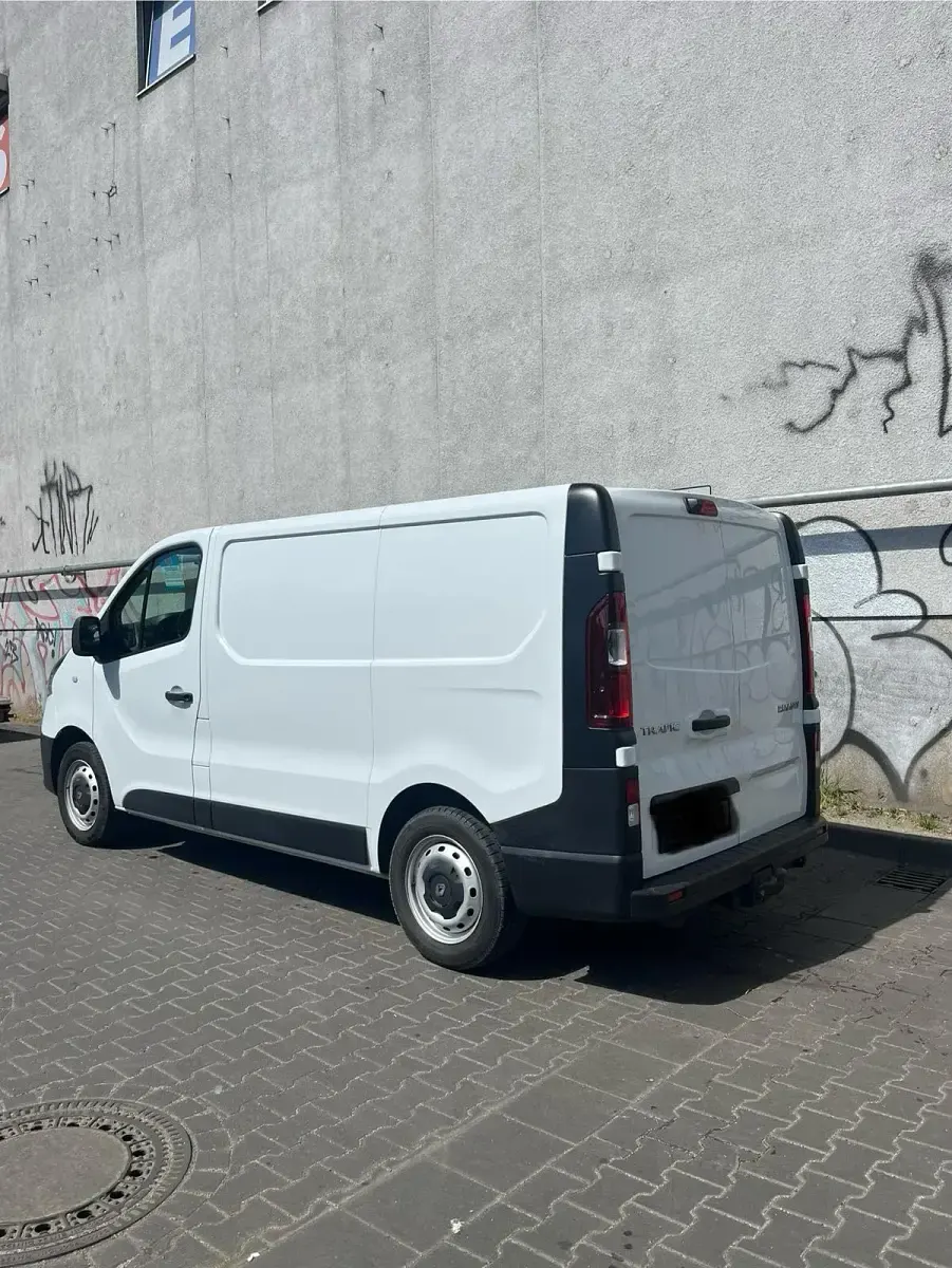 Gebraucht Renault Trafic 120 PS (88 kW) 2019 Weiß Van / Kleinbus