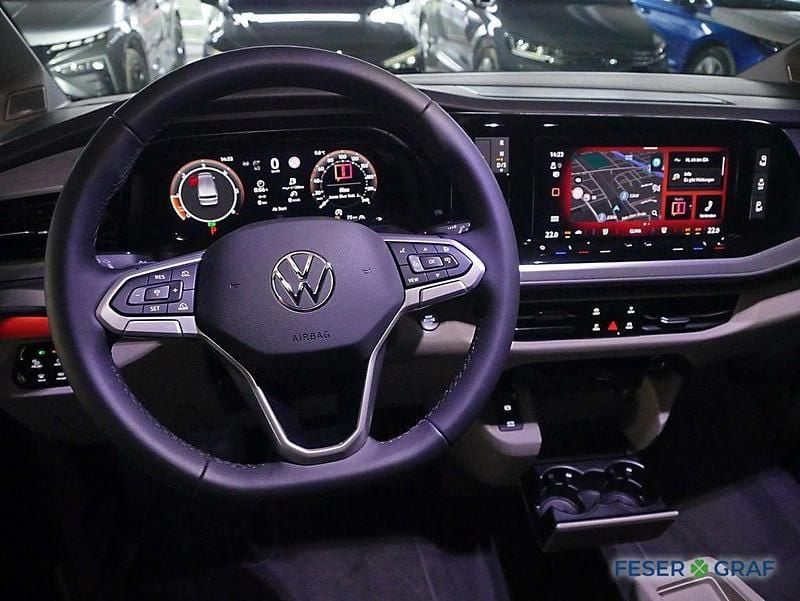 Neu VW Multivan Style 150 PS (110 kW) 2026 Schwarz (deep black perleffekt) Van