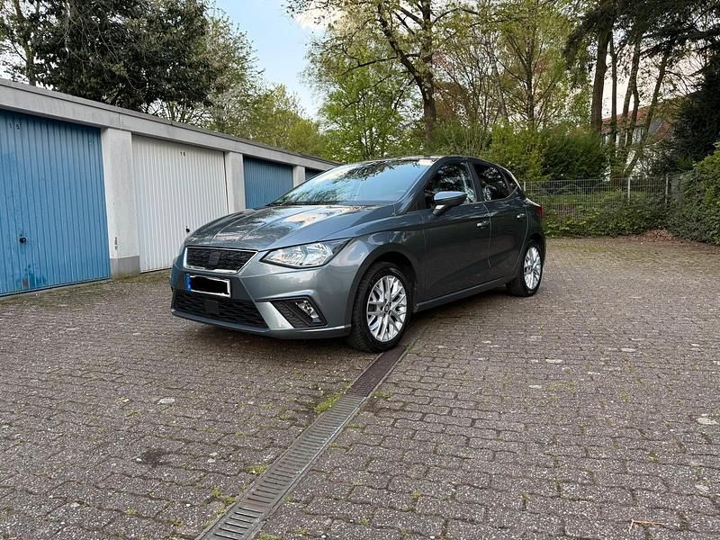 Gebraucht Seat Ibiza Style 75 PS (55 kW) 2017 Grau Kleinwagen