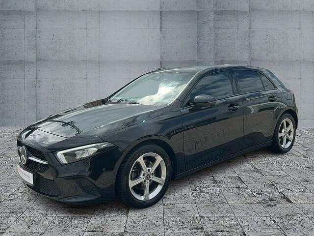 Gebraucht Mercedes A200 Progressive 163 PS (119 kW) 2019 Schwarz Limousine