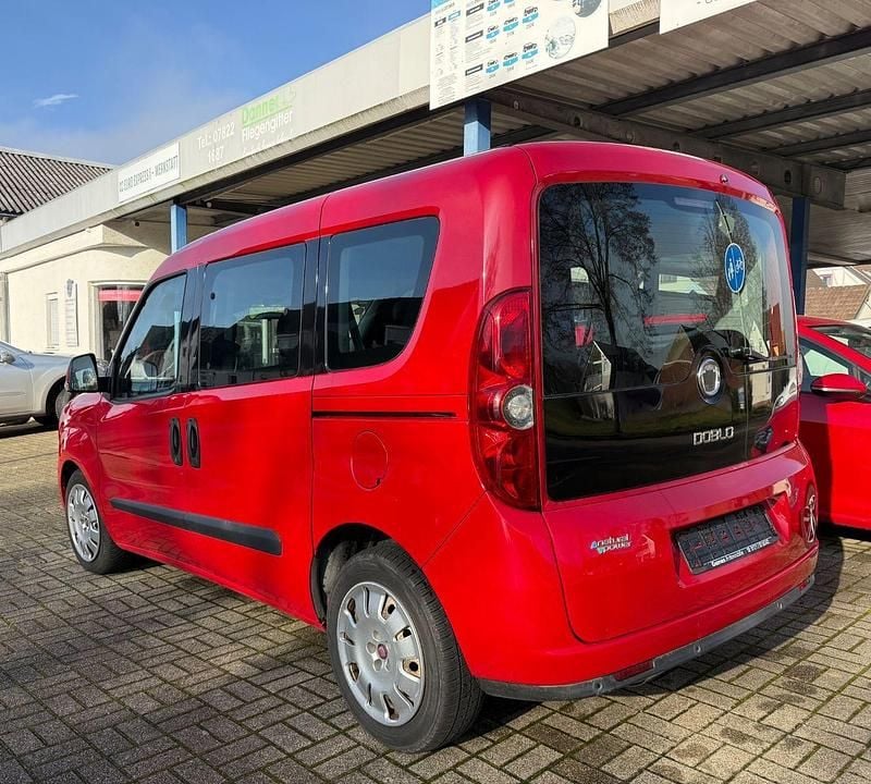 Gebraucht Fiat Doblò Dynamic 120 PS (88 kW) 2010 Rot Van / Kleinbus