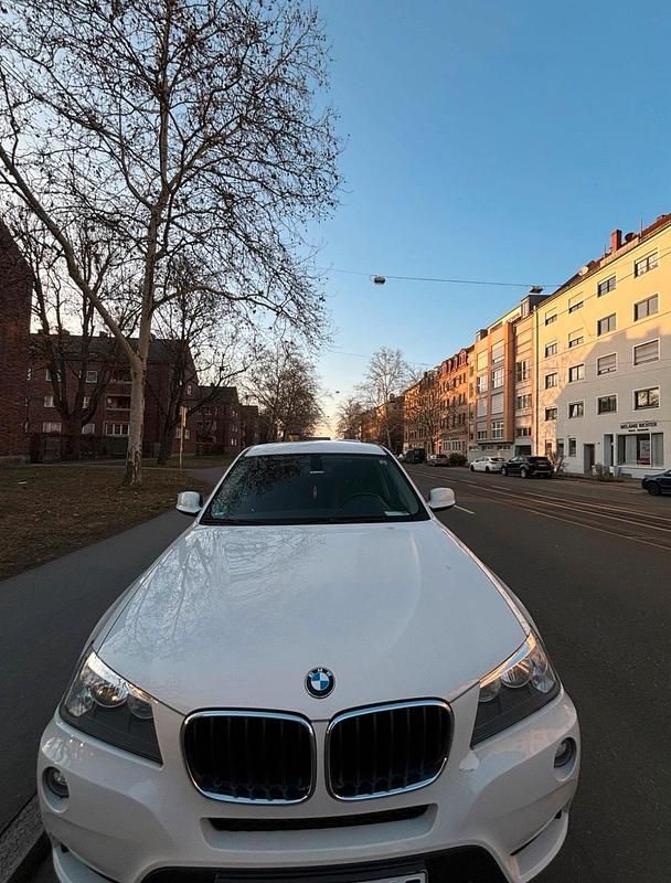Gebraucht BMW X3 185 PS (136 kW) 2012 Weiß SUV