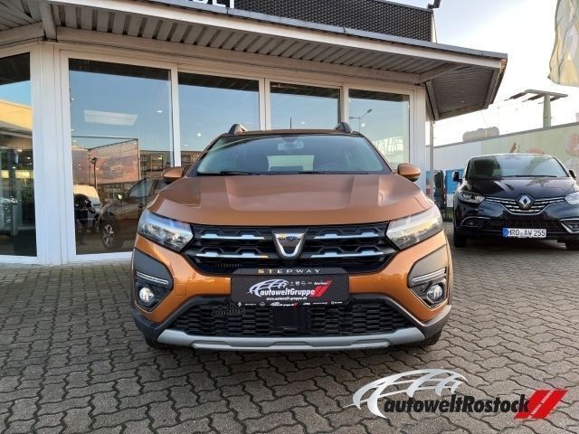 Gebraucht Dacia Sandero Comfort 101 PS (74 kW) 2022 Orange Kleinwagen