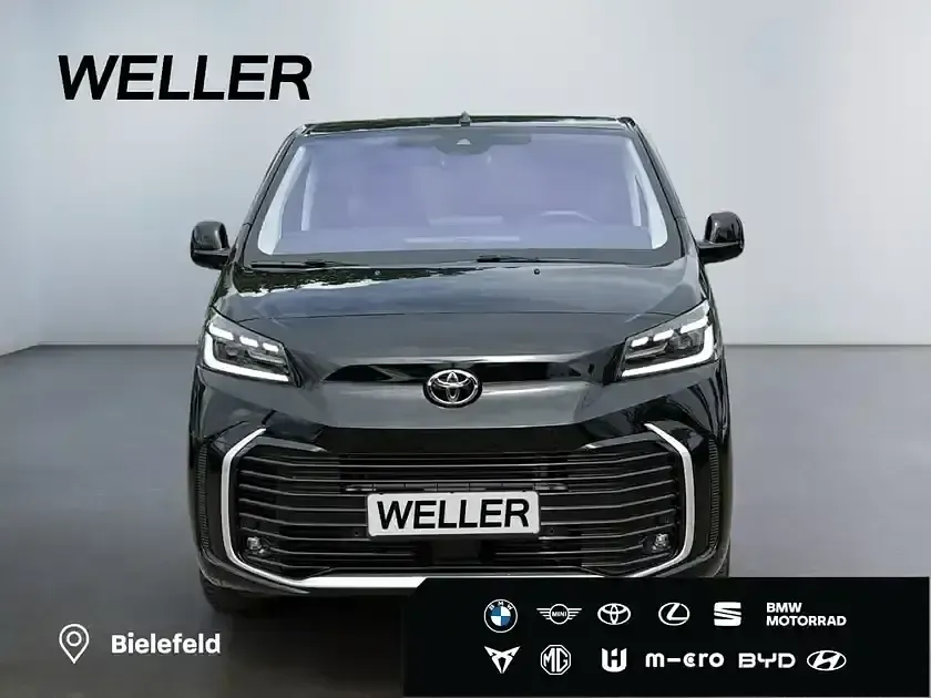 Gebraucht Toyota Proace Team 177 PS (130 kW) 2024 Black pearl (schwarz) Van / Kleinbus