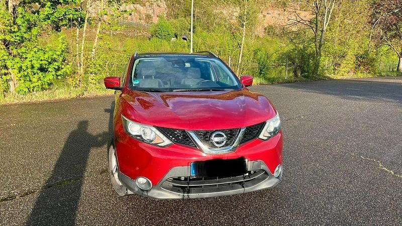 Rot Gebraucht 2016 Nissan Qashqai N-Connecta SUV | 10.500 € (Superpreis) - Bild 1/4