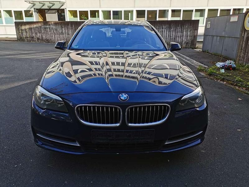 Gebraucht BMW 525 Sport Line 218 PS (160 kW) 2015 Blau Kombi