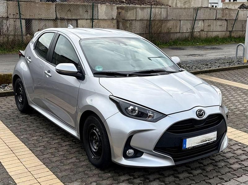 Gebraucht Mazda 2 92 PS (67 kW) 2023 Silber Kleinwagen