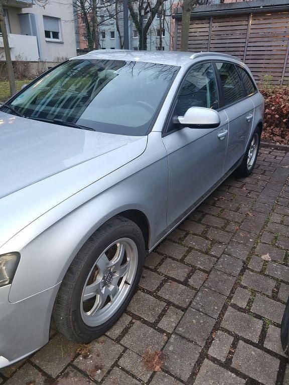 Silber Gebraucht 2010 Audi A4 Ambiente Kombi | 7.700 € (Fairer Preis) - Bild 1/4