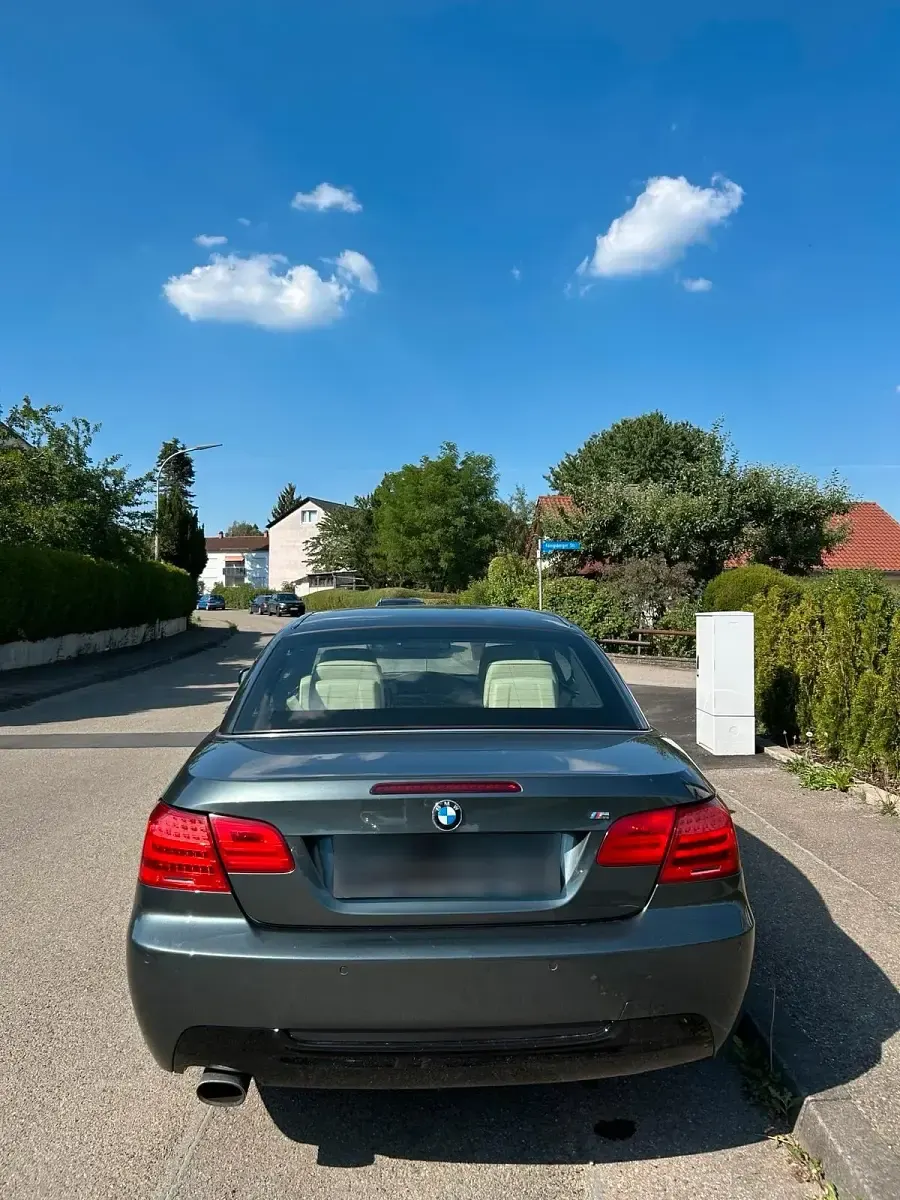 Gebraucht BMW 320 M Sport 183 PS (134 kW) 2011 Grün Cabrio