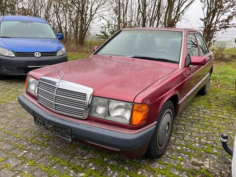 Rot Gebraucht 1992 Mercedes 190 Limousine | 2.790 € - Bild 1/4