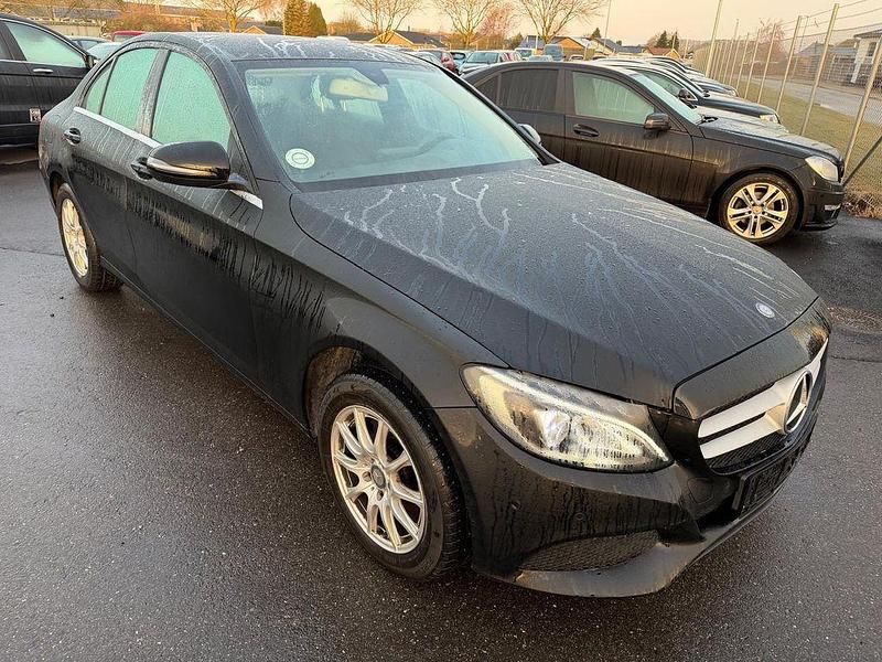 Gebraucht Mercedes C220 170 PS (125 kW) 2016 Schwarz Limousine