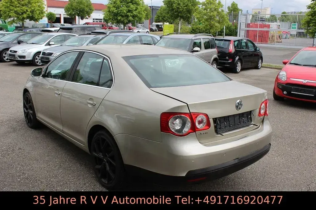Gebraucht VW Jetta Comfortline 150 PS (110 kW) 2005 Beige Limousine