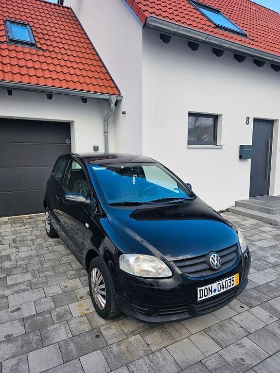 Gebraucht VW Fox 54 PS (39 kW) 2006 Schwarz Kleinwagen