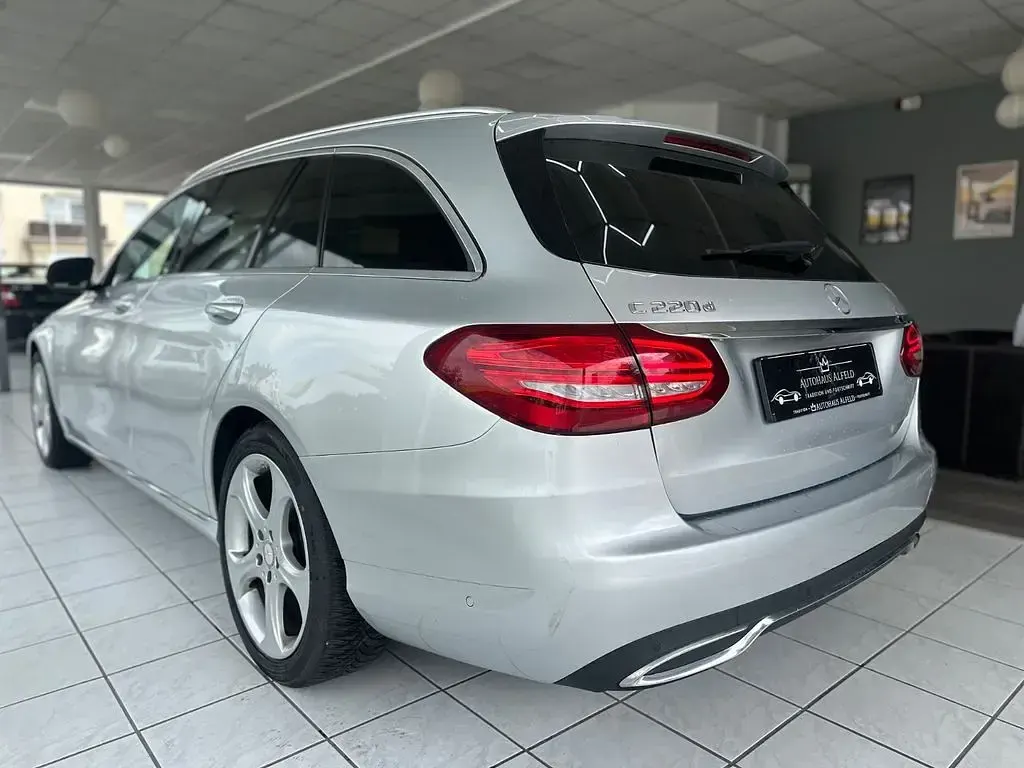 Gebraucht Mercedes C220 Avantgarde 170 PS (125 kW) 2016 Silber Kombi