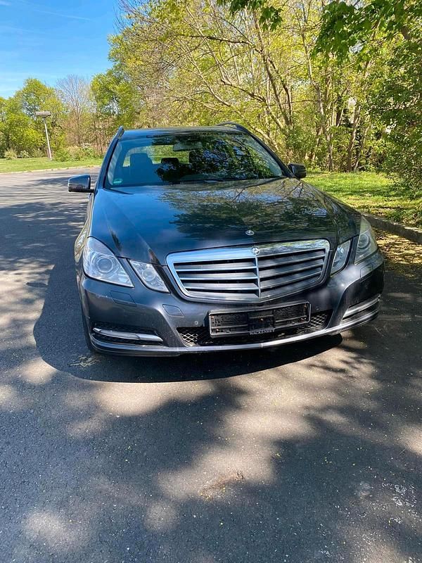 Gebraucht 2012 Mercedes E300 Kombi | 4.999 € (Fairer Preis) - Bild 1/4