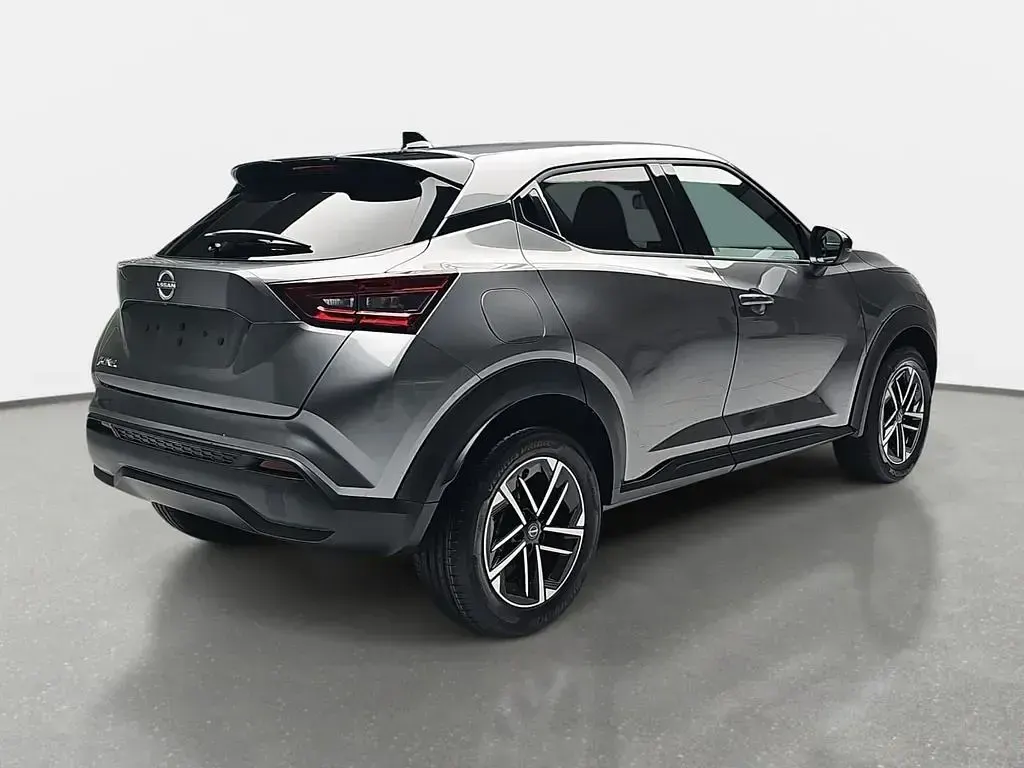 Neu Nissan Juke N-Connecta 114 PS (83 kW) 2026 Grau SUV