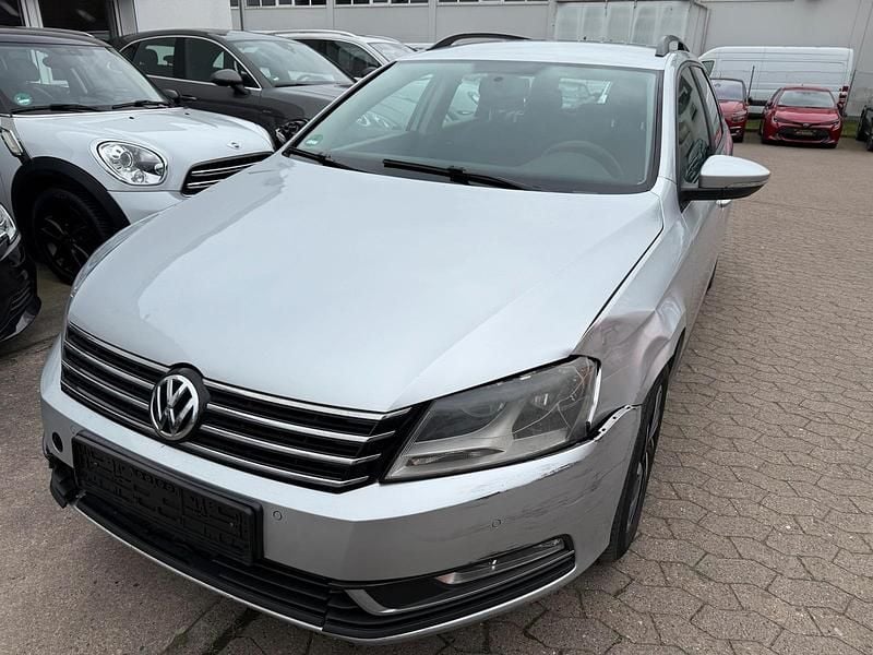 Gebraucht VW Passat 140 PS (102 kW) 2012 Kombi