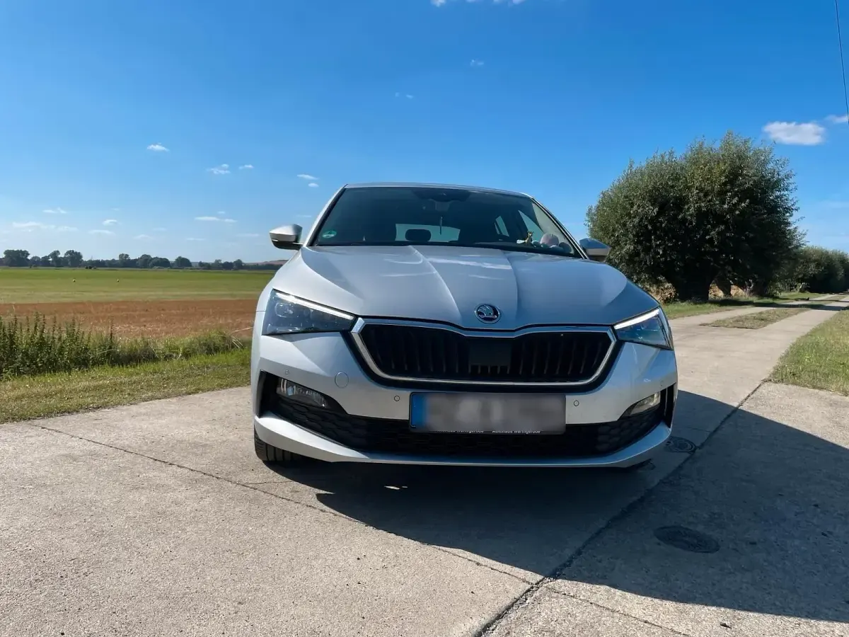 Gebraucht Skoda Scala 150 PS (110 kW) 2021 Silber Kleinwagen