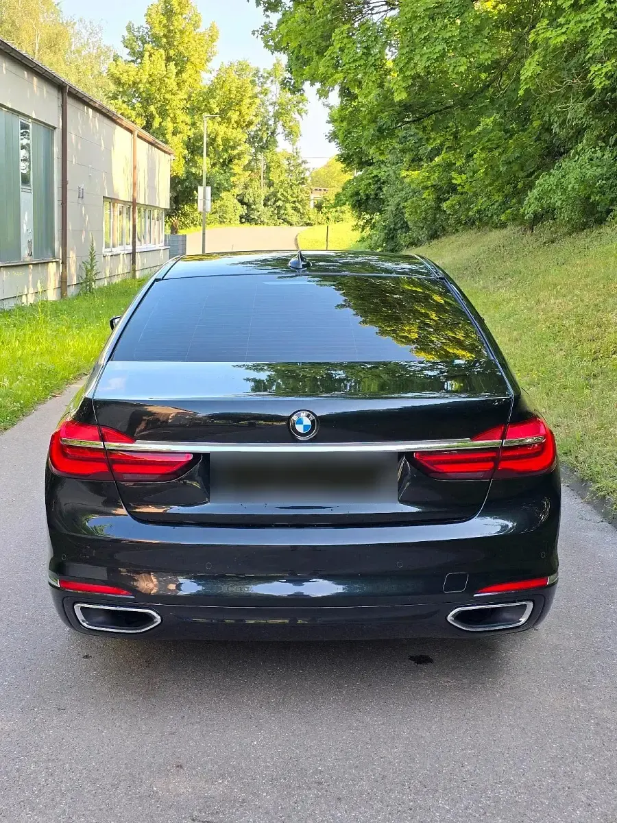 Gebraucht BMW 740 320 PS (235 kW) 2016 Schwarz Limousine