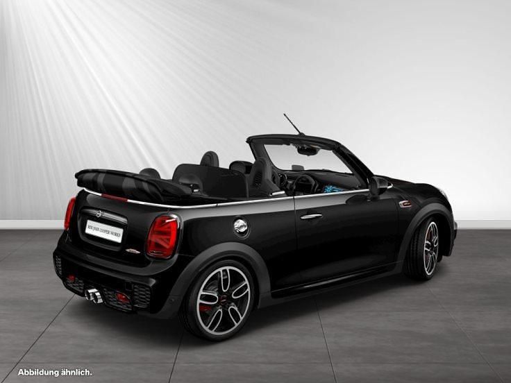 Gebraucht Mini John Cooper Works 231 PS (169 kW) 2021 Midnight black metallic Kleinwagen