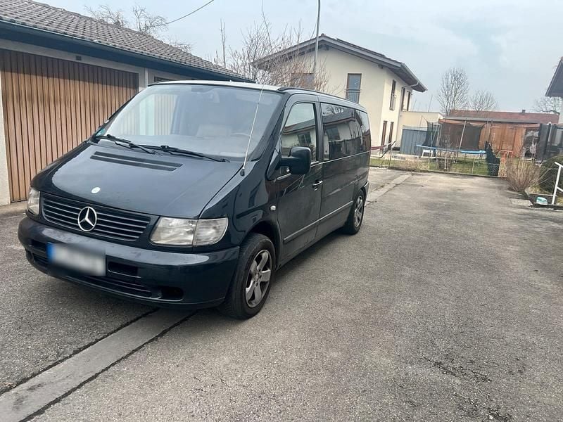 Gebraucht Mercedes Vito 122 PS (89 kW) 2001 Schwarz Van