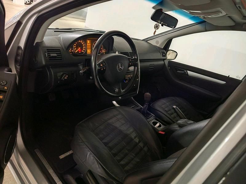 Gebraucht Mercedes A150 95 PS (69 kW) 2006 Silber Kleinwagen