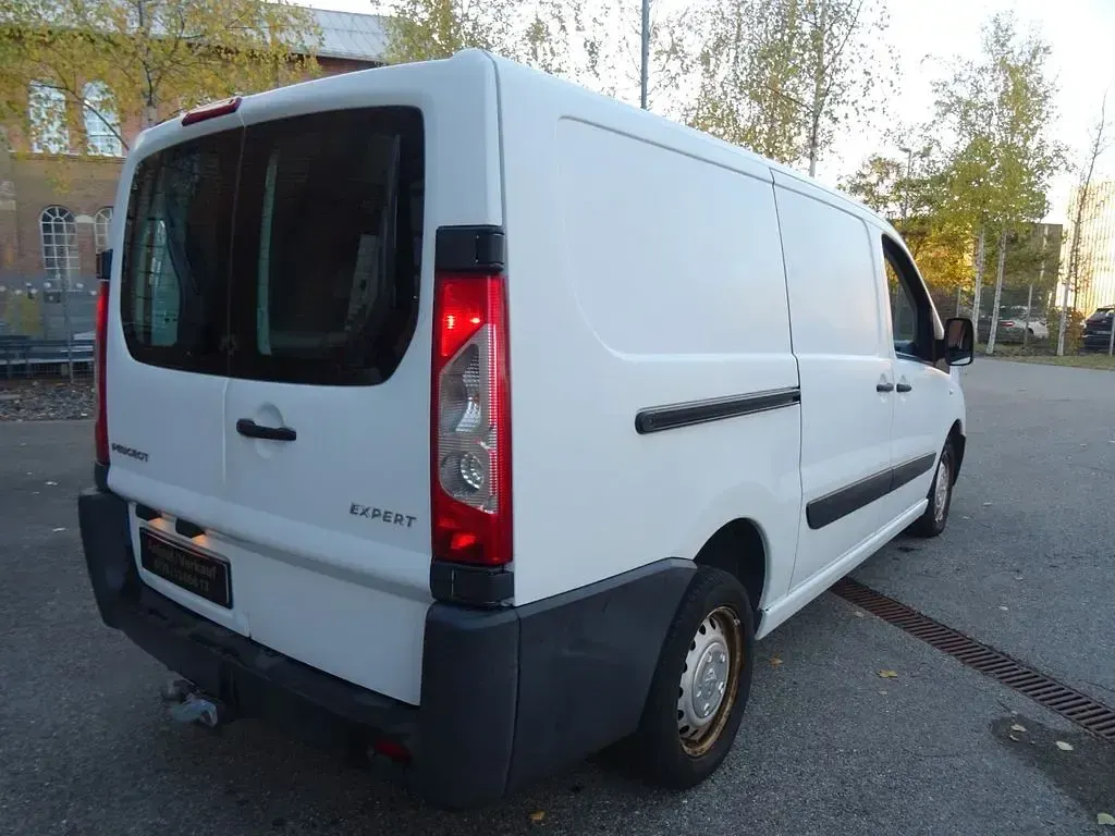 Gebraucht Peugeot Expert 128 PS (94 kW) 2014 Blanc banquise Van