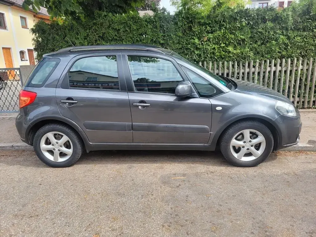 Gebraucht Suzuki SX4 Comfort 120 PS (88 kW) 2011 Limousine