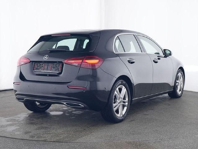 Gebraucht 2024 Mercedes A180 | 31.900 € (Etwas zu teuer) - Bild 1/4