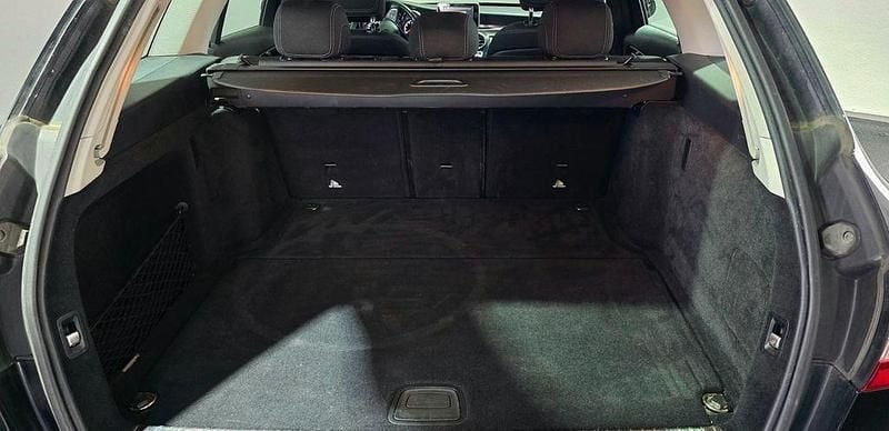 Gebraucht Mercedes C200 184 PS (135 kW) 2015 Schwarz/baltic black Kombi