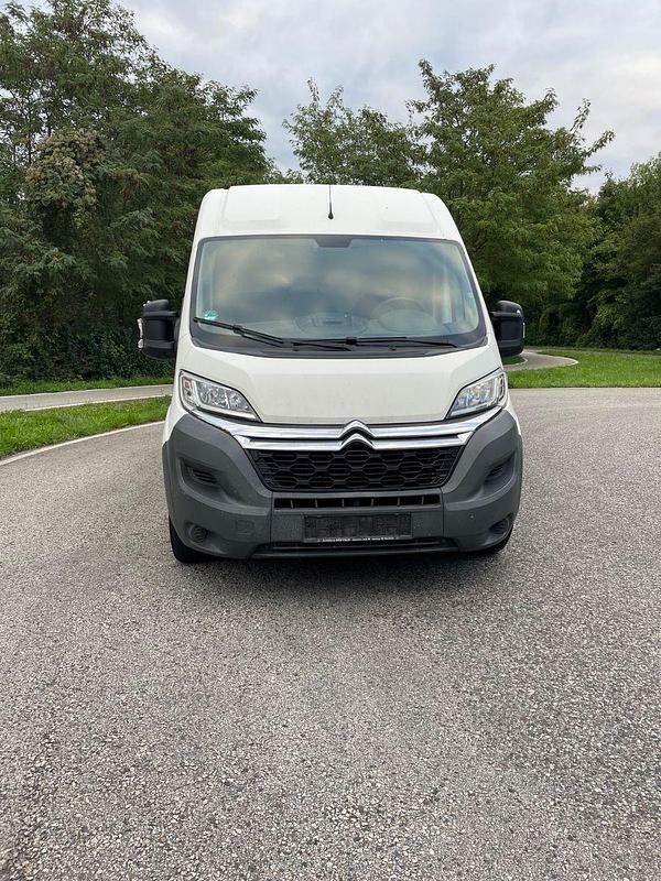 Weiß Gebraucht 2016 Citroën Jumper Van / Kleinbus | 6.900 € - Bild 1/4