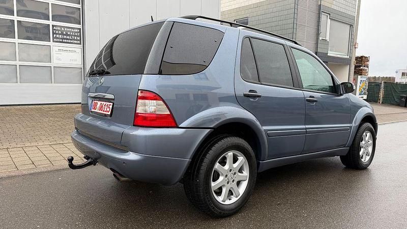 Gebraucht Mercedes ML400 Edition 250 PS (183 kW) 2003 Hydrosilber  metalliclack SUV