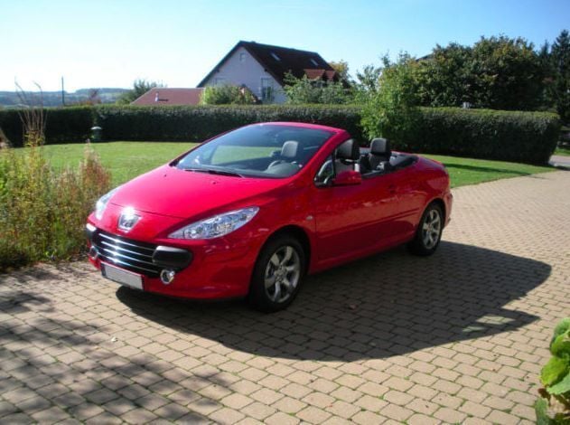 Gebraucht Peugeot 307 CC 140 PS (102 kW) 2008 Rot Cabrio