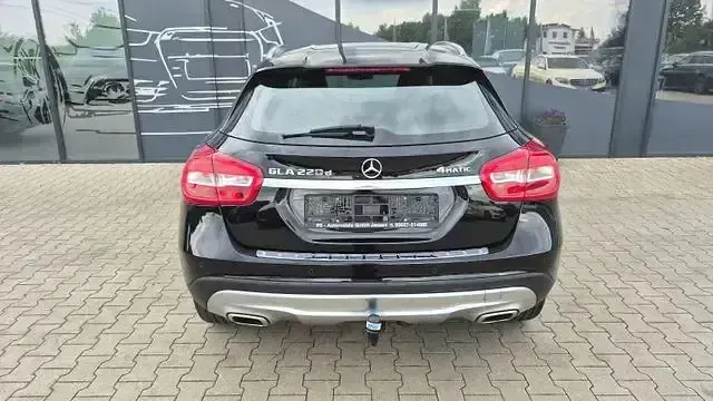 Gebraucht Mercedes GLA220 177 PS (130 kW) 2016 Schwarz SUV